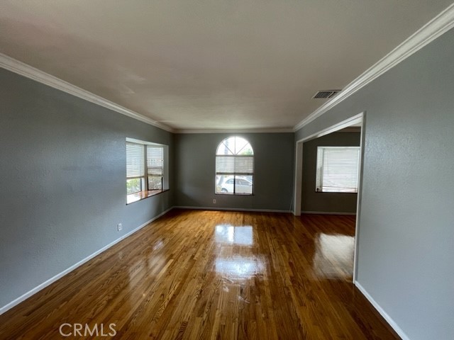 4032 Elsa Street, Lakewood CA: https://media.crmls.org/medias/90385161-b629-4dc4-9245-56fab84a5196.jpg