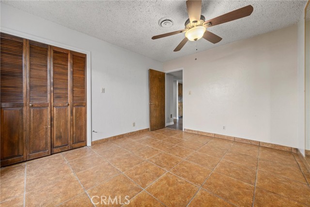 Detail Gallery Image 37 of 44 For 5804 Medio Luna Ave, Bakersfield,  CA 93306 - 4 Beds | 2 Baths