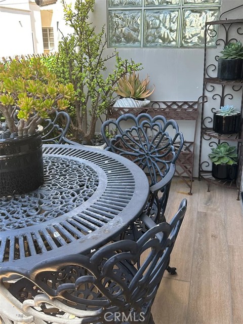 Detail Gallery Image 21 of 43 For 433 Marine #B,  Manhattan Beach,  CA 90266 - 3 Beds | 4 Baths