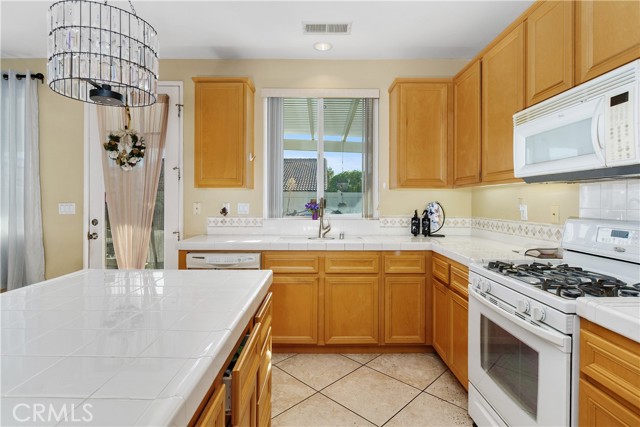 Detail Gallery Image 20 of 38 For 186 Canary Ck, Beaumont,  CA 92223 - 2 Beds | 2 Baths