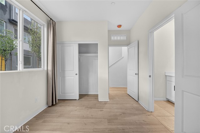 Detail Gallery Image 6 of 55 For 8405 N Fusion, Northridge,  CA 91325 - 4 Beds | 4 Baths