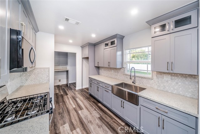 Detail Gallery Image 6 of 28 For 565 E 40th St, San Bernardino,  CA 92404 - 3 Beds | 2 Baths
