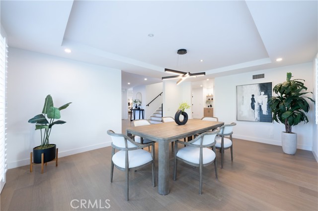 Detail Gallery Image 9 of 45 For 17153 Adlon Rd, Encino,  CA 91436 - 5 Beds | 5/1 Baths