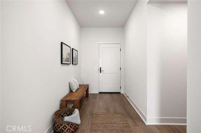 Detail Gallery Image 2 of 71 For 414 Main St #300,  Huntington Beach,  CA 92648 - 2 Beds | 2/1 Baths