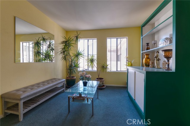 Detail Gallery Image 3 of 27 For 1422 Rock Glen #309,  Glendale,  CA 91205 - 2 Beds | 2 Baths