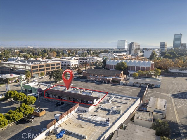 15602 Ventura Boulevard, Encino CA: https://media.crmls.org/medias/903d24db-bb65-4d28-b0d5-be434cdb42aa.jpg