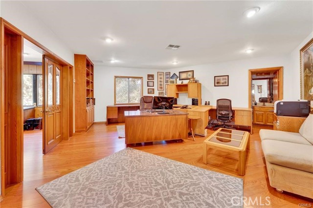 Detail Gallery Image 58 of 73 For 1146 Sandhurst Ln, La Verne,  CA 91750 - 6 Beds | 4 Baths