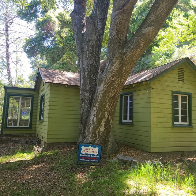34956 Bouquet Canyon Road, Saugus CA: https://media.crmls.org/medias/903ff0fe-3ffa-4c12-87f5-dd15cb02d05b.jpg