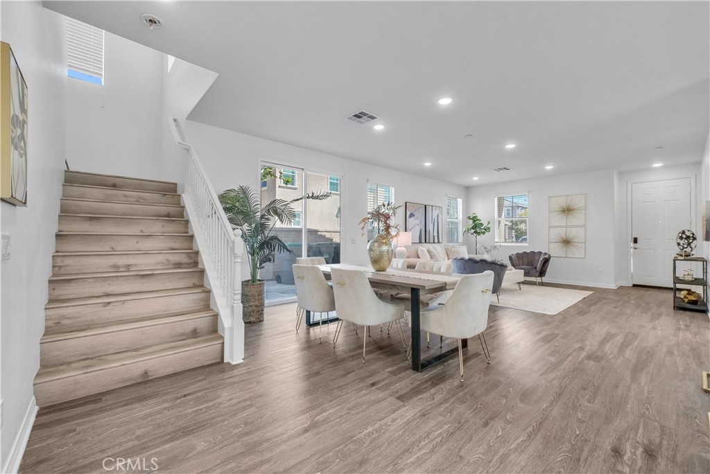 MLS #OC25151215 img 6