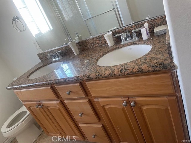 Detail Gallery Image 17 of 26 For 8425 Burnet Ave #4,  North Hills,  CA 91343 - 4 Beds | 2/1 Baths