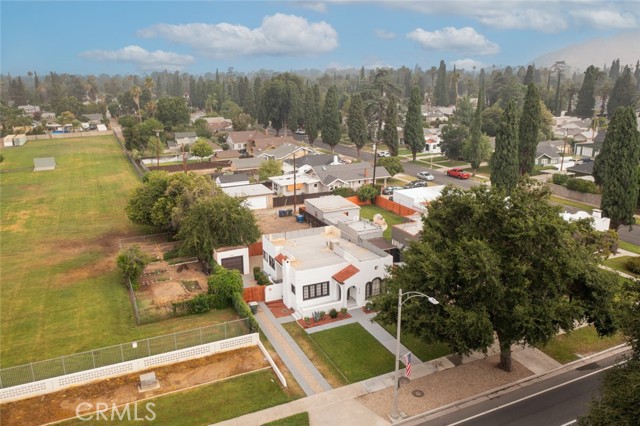 5743 Magnolia Avenue, Riverside CA: https://media.crmls.org/medias/904167fb-92de-4d49-9fec-b7e301cfc5d4.jpg