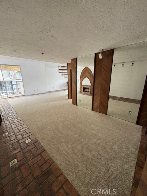 Image 10 of 22 For 535 Esplanade