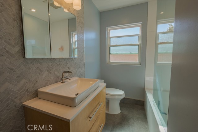 Detail Gallery Image 20 of 49 For 6641 Gerald Ave, Van Nuys,  CA 91406 - 4 Beds | 2 Baths