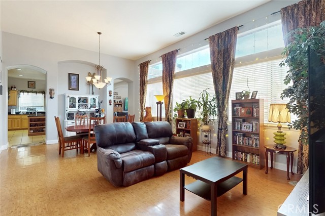 Detail Gallery Image 12 of 49 For 1661 Rio Vista, Yuba City,  CA 95993 - 4 Beds | 3 Baths