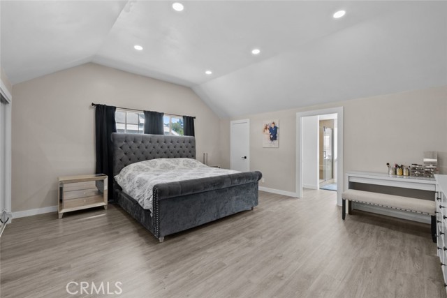 17441 Rayen Street, Sherwood Forest CA: https://media.crmls.org/medias/90445fb6-5522-4148-a697-203b5a4c9c31.jpg
