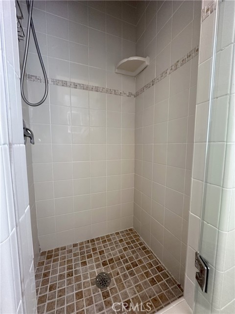 220 Cliff Drive, Laguna Beach CA: https://media.crmls.org/medias/90449c85-268a-49d9-8f1c-732db7d1e02e.jpg