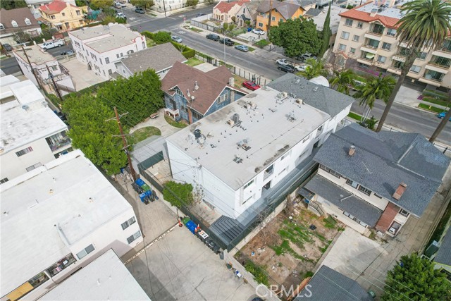 Detail Gallery Image 28 of 32 For 957 S Gramercy Dr #105,  Los Angeles,  CA 90019 - 2 Beds | 2 Baths