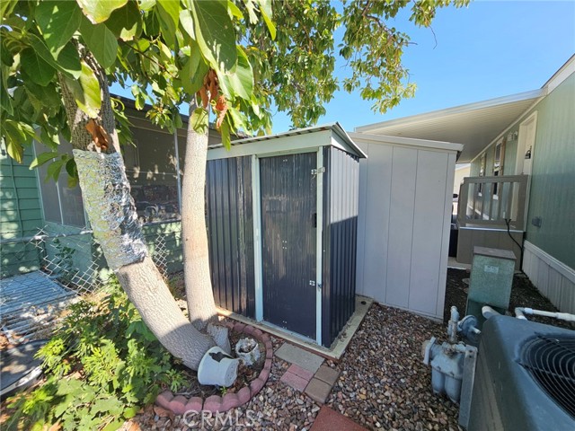 24414 University Avenue, Loma Linda CA: https://media.crmls.org/medias/904544ec-e89a-4155-adfd-24699fdd725b.jpg