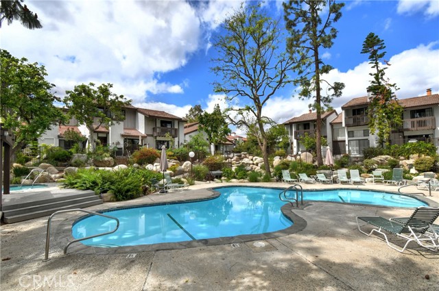 Detail Gallery Image 60 of 64 For 6265 Canoga #53,  Woodland Hills,  CA 91367 - 2 Beds | 2/1 Baths