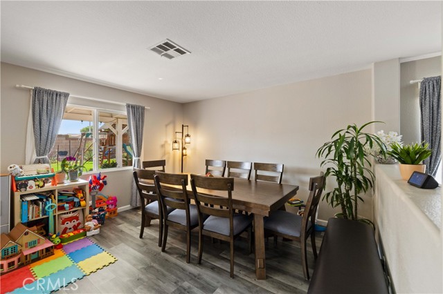 Detail Gallery Image 7 of 35 For 45064 18th St E St, Lancaster,  CA 93535 - 4 Beds | 3 Baths