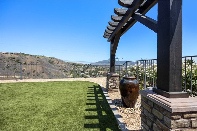 21925 Heatheridge Drive, Yorba Linda CA: https://media.crmls.org/medias/904794c6-affd-4d5e-b88f-01656fb573ac.jpg