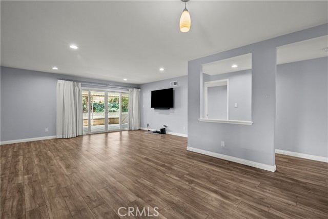 Detail Gallery Image 15 of 31 For 26847 Oak Branch Cir, Newhall,  CA 91321 - 2 Beds | 2 Baths