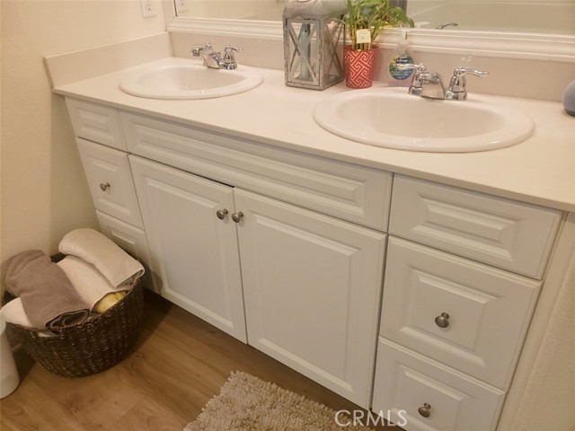 Detail Gallery Image 30 of 53 For 31800 Fallbrook Cir, Murrieta,  CA 92563 - 5 Beds | 2 Baths