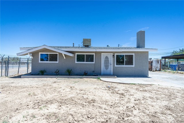 35277 Walnut Street, Barstow CA: https://media.crmls.org/medias/90480e52-4e10-4cc5-973e-0237134d01a7.jpg