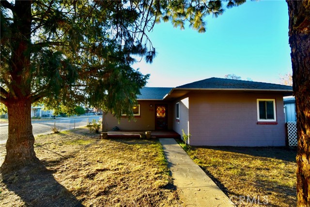 Detail Gallery Image 1 of 43 For 716 Annie St, Yreka,  CA 96097 - 3 Beds | 2 Baths