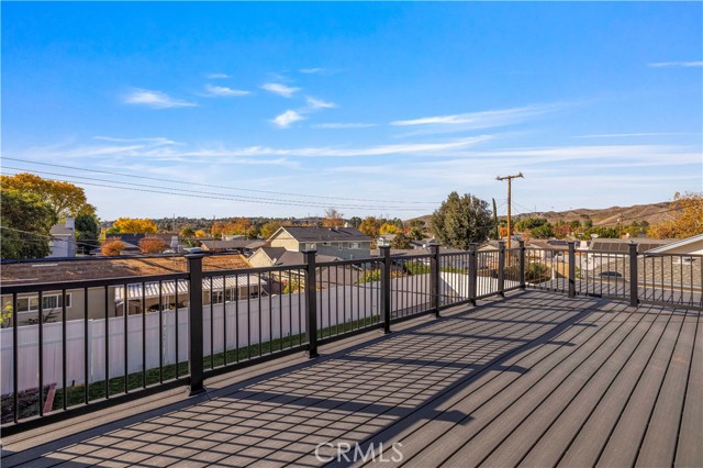 Detail Gallery Image 34 of 47 For 27933 Honeycomb Dr, Saugus,  CA 91350 - 4 Beds | 2/1 Baths