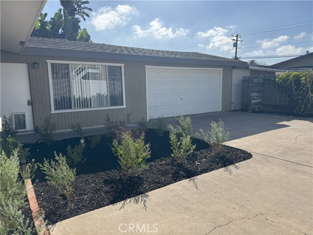 Detail Gallery Image 21 of 26 For 380 E 20th St, Costa Mesa,  CA 92627 - 5 Beds | 3 Baths