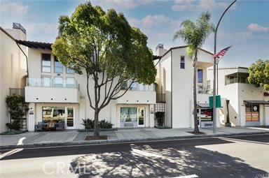 Detail Gallery Image 1 of 45 For 576 S Brea Bld, Brea,  CA 92821 - 2 Beds | 2/1 Baths