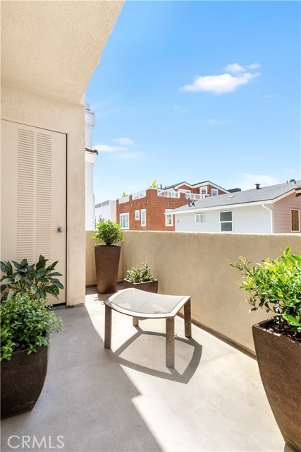 Detail Gallery Image 8 of 15 For 611 Begonia Ave #B,  Corona Del Mar,  CA 92625 - 2 Beds | 2 Baths