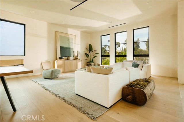 5461 Bothwell Road, Tarzana CA: https://media.crmls.org/medias/9049b808-c6d7-4319-b3ca-369487c768fb.jpg