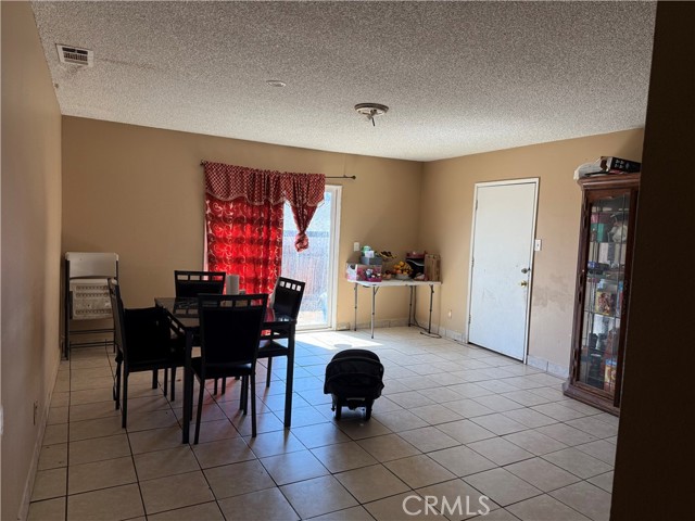 18571 Day Street, Perris CA: https://media.crmls.org/medias/9049ffa7-441a-47c5-b7ab-40d49f0e828d.jpg