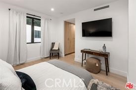 https://media.crmls.org/medias/904a76bc-24a8-4291-8e26-c7c3d7d3e62f.jpg?preset=X-Large