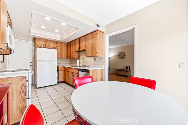 Detail Gallery Image 8 of 24 For 9856 Lido Way #19,  Cypress,  CA 90630 - 2 Beds | 2 Baths