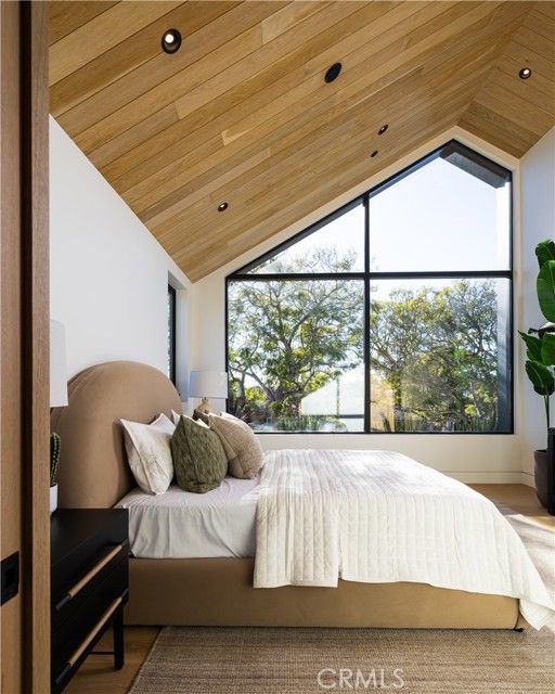 Detail Gallery Image 30 of 48 For 2100 Windward Ln, Newport Beach,  CA 92660 - 5 Beds | 5/3 Baths