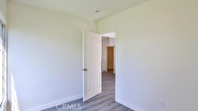 515 S Van Ness Avenue, Santa Ana CA: https://media.crmls.org/medias/904c8049-25a2-4f4e-98ee-c88a10fc0f07.jpg