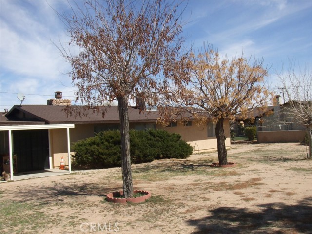 16069 Jasmine Street, Victorville CA: https://media.crmls.org/medias/904d29ec-b18c-4d5d-9392-5c6e28a15005.jpg