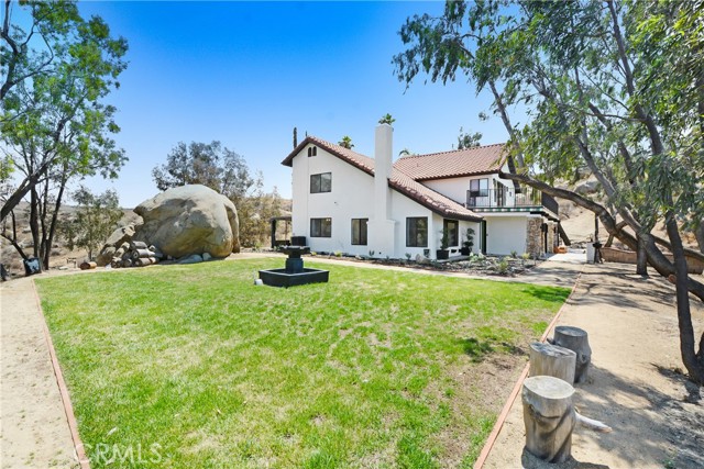 Detail Gallery Image 7 of 53 For 17295 Ridge Canyon Dr, Riverside,  CA 92506 - 4 Beds | 2/1 Baths