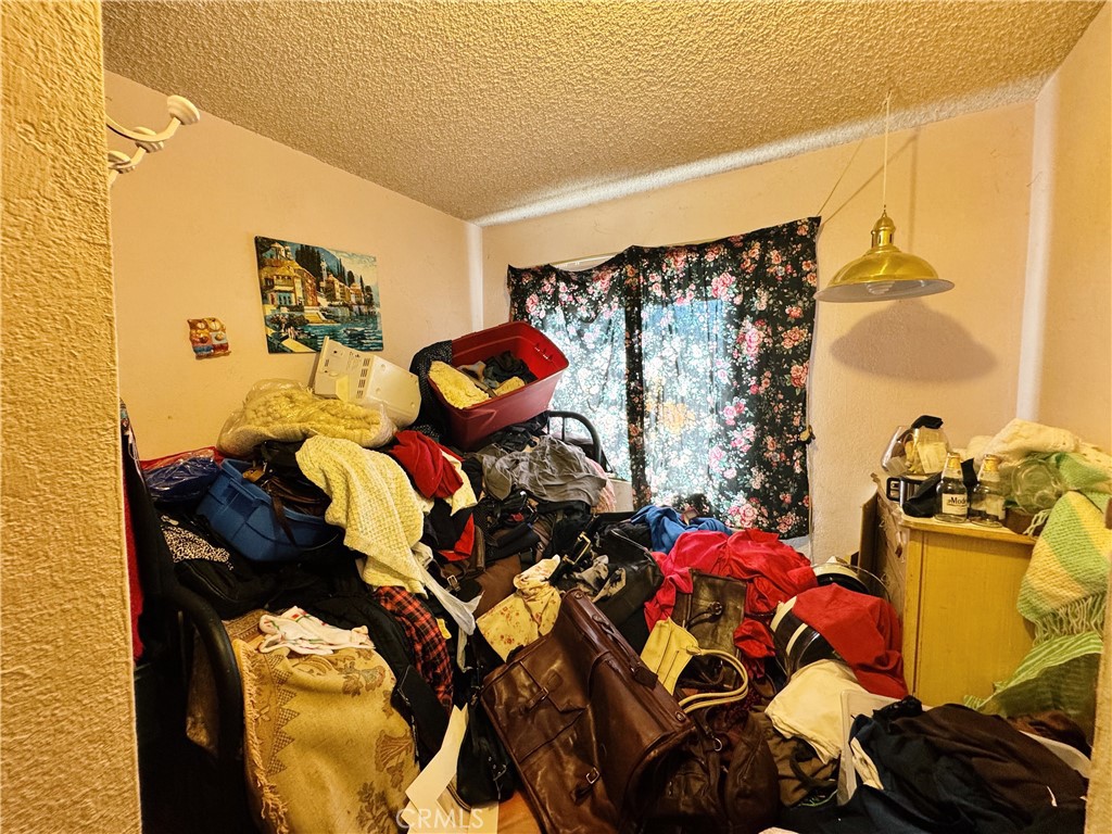 https://media.crmls.org/medias/904d76c9-f3a8-48e5-9468-47c5118e70f4.jpg?preset=X-Large