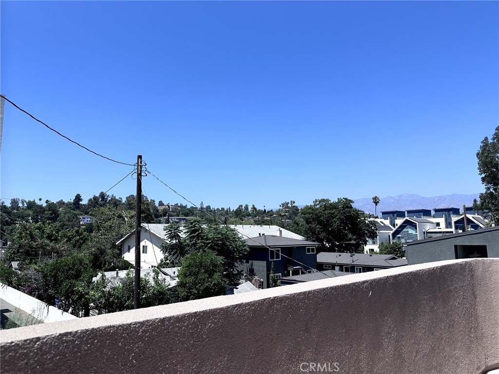 https://media.crmls.org/medias/904d9092-3284-4ecc-b4f0-3509a7ea3e9d.jpg?preset=X-Large