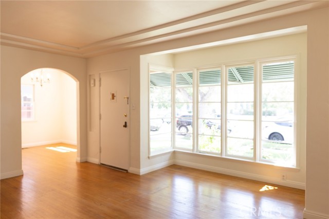 757 E Doran Street, Glendale CA: https://media.crmls.org/medias/904dc2b7-789f-496a-b362-38298b580229.jpg