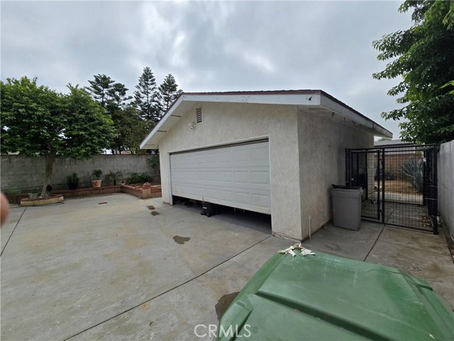 13966 Fox Street, San Fernando CA: https://media.crmls.org/medias/904ead56-eb1c-49f2-9622-d45cb6bdca98.jpg