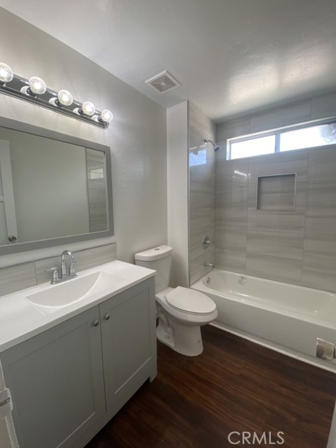 Detail Gallery Image 8 of 10 For 19801 Evelyn St, Corona,  CA 92881 - 3 Beds | 2 Baths
