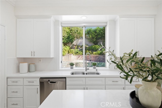 Detail Gallery Image 17 of 64 For 12 Coastal Oak, Coto de Caza,  CA 92679 - 6 Beds | 3 Baths