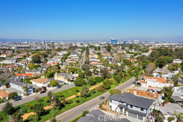 2708 Ardmore Avenue, Manhattan Beach, California 90266, 3 Bedrooms Bedrooms, ,1 BathroomBathrooms,Residential,Sold,Ardmore,SB22030009