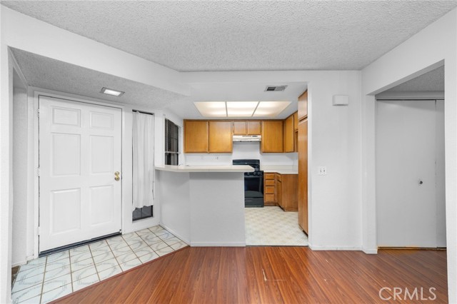 202 Evergreen Court, Azusa CA: https://media.crmls.org/medias/904f974a-13b5-4fec-bad6-9cb27c8627c9.jpg