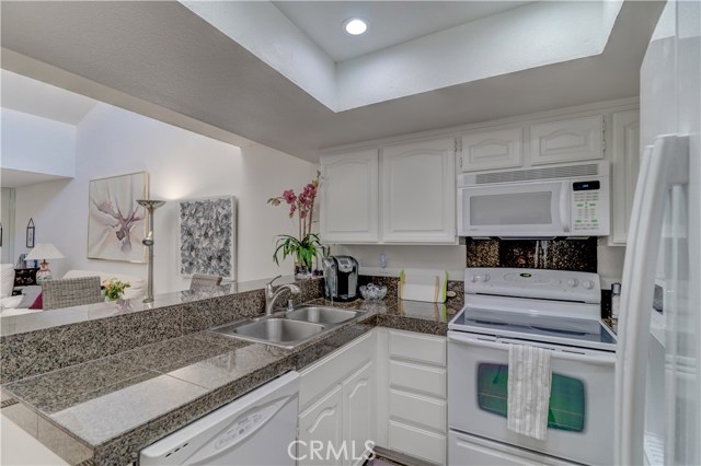 Image 8 for 500 Amado RD #420